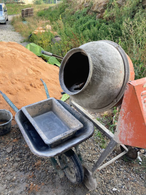 Confection du mélange à la bétonnière