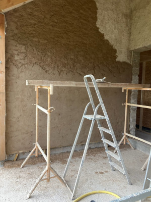 Application de la deuxième couche, le corps d'enduit