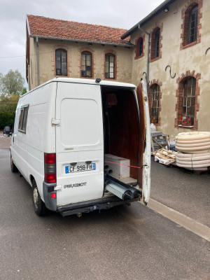 Achat des gouttières de 4m grâce au fourgon de Benoit